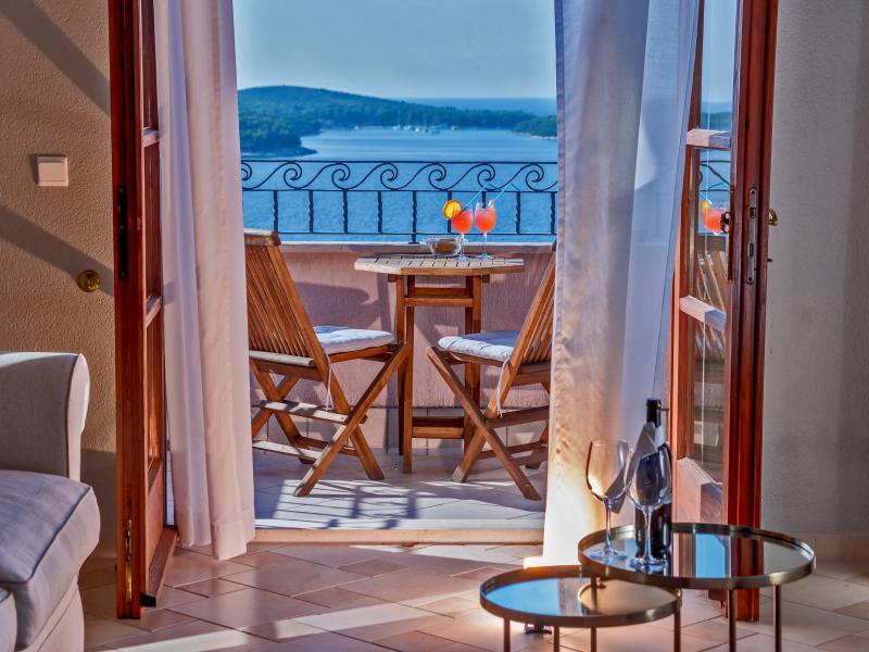 Villa Terra Rossa , Hvar 