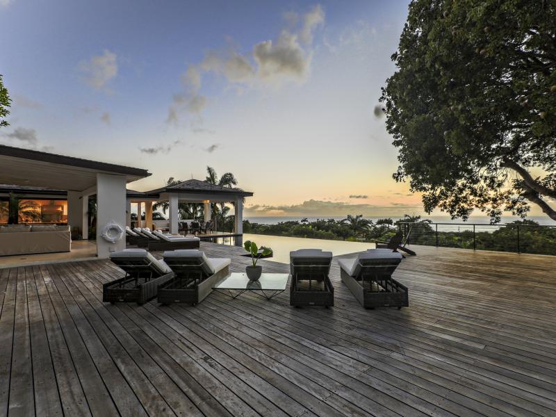 Sundeck House , St James 