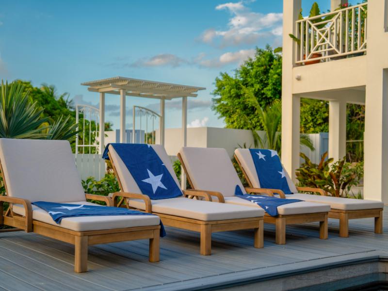 Seastar House and Cottage , 