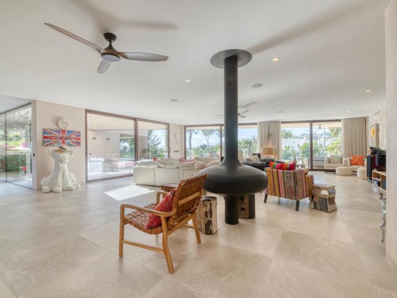 Villa Clara , Portals 