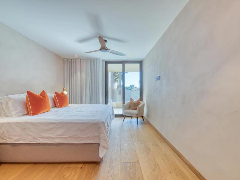 Villa Clara , Portals 