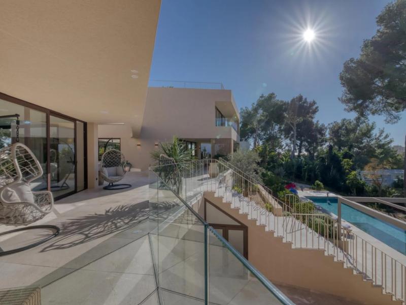 Villa Clara , Portals 