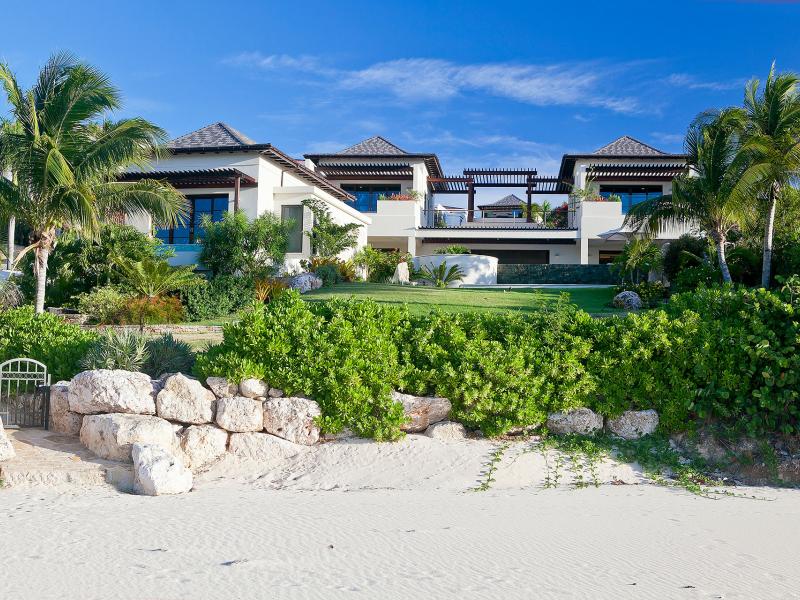 Villa Nevaeh Estate , Long Bay 