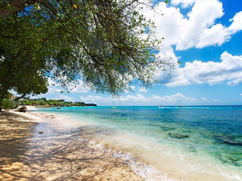 Waterside 402 , Beachfront villas Barbados , Paynes Bay , West Coast Barbados 