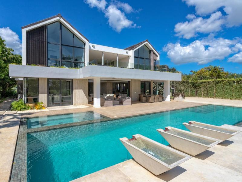 Villa Polos , Casa de Campo 