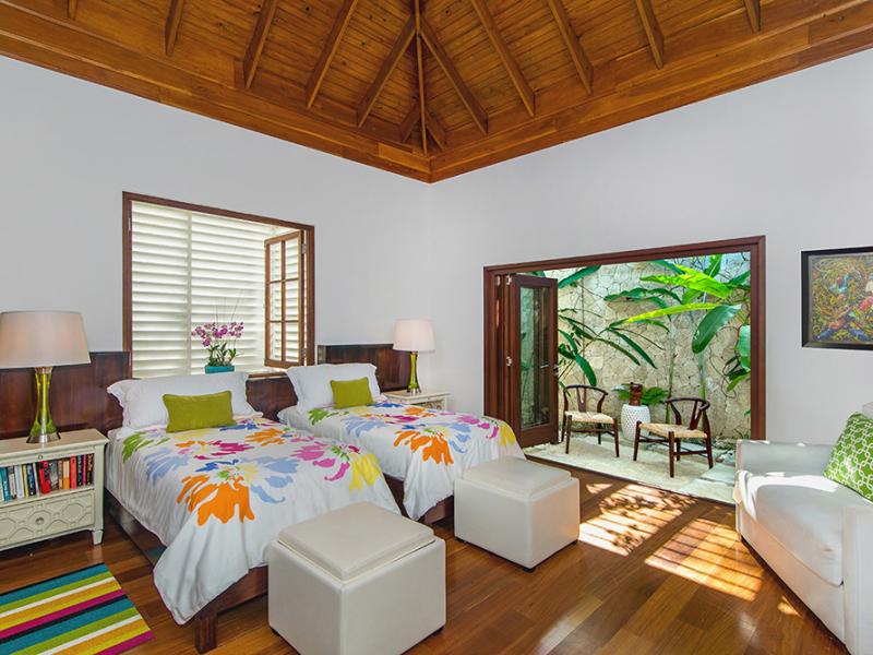 Allamanda , Montego Bay 