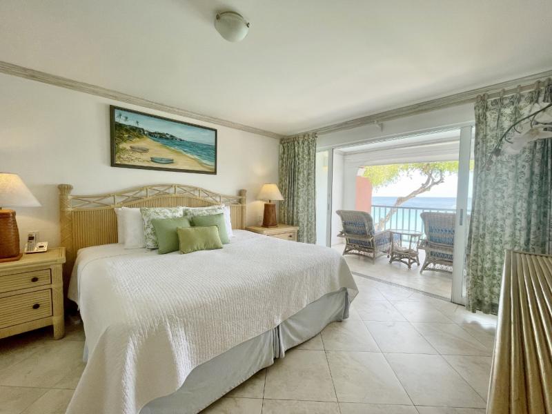 Villas on the Beach 303 , Beachfront villas Barbados , Holetown , St James , Villas on the Beach, Barbados , West Coast Barbados 