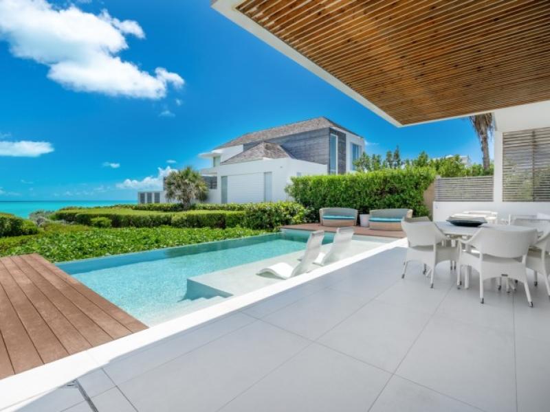 Villa Hyperion , Long Bay 