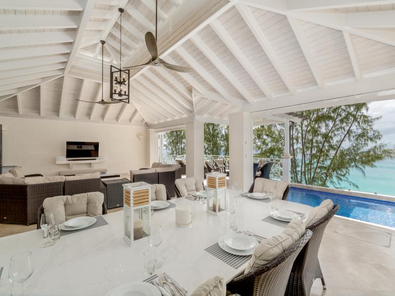 Old Trees 302 - La Mirage Penthouse , Beachfront villas Barbados , Old Trees , Paynes Bay , St James , West Coast Barbados 