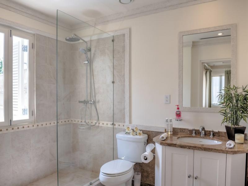 Smugglers Cove 3 , Beachfront villas Barbados , Paynes Bay , St James , West Coast Barbados 