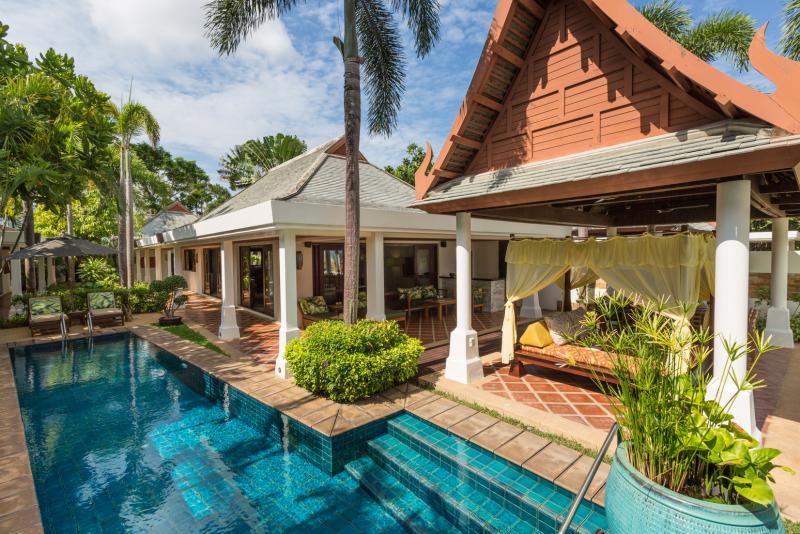 Miskawaan Luxury Beachfront Villas Miskawaan Luxury Beachfront Villas