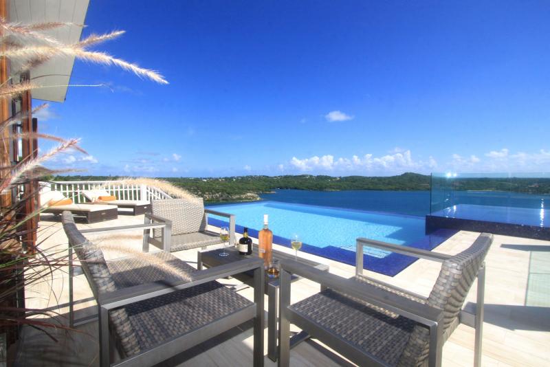 Villa Serena - Nonsuch Bay Resort