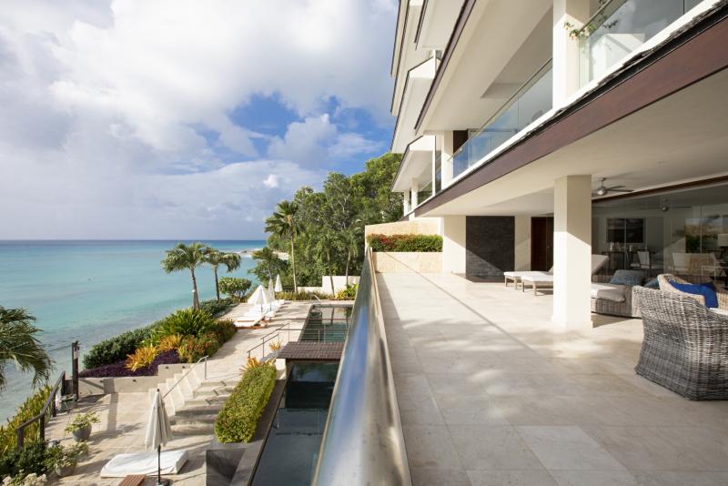 Portico 1 - Beachfront Portico 1 - Beachfront