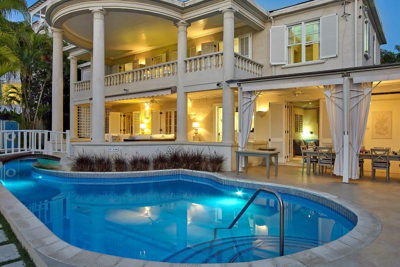 New Mansion - Beachfront New Mansion - Beachfront